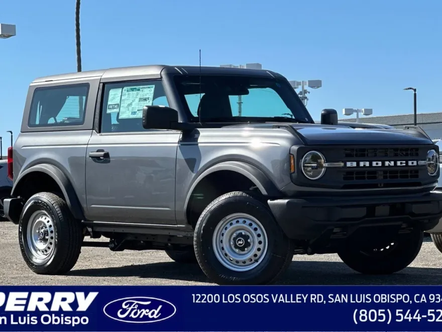 2025 Ford Bronco Base photo 1
