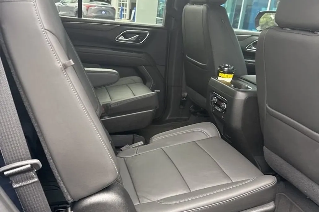 2021 Chevrolet Tahoe Z71 photo 1