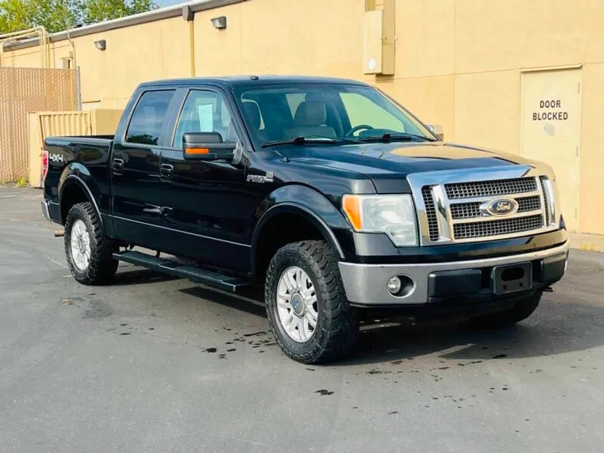 2010 Ford F-150 Lariat photo 1