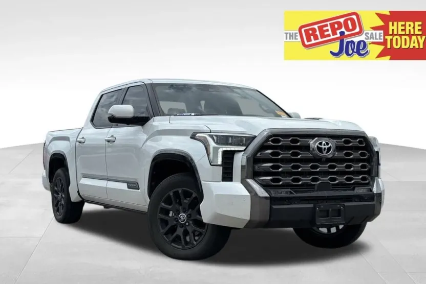 2024 Toyota Tundra Platinum photo 1