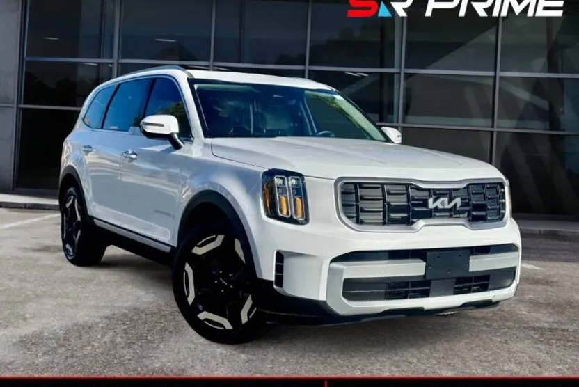 2024 Kia Telluride S photo 1