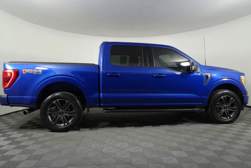 2023 Ford F-150 XLT photo 1