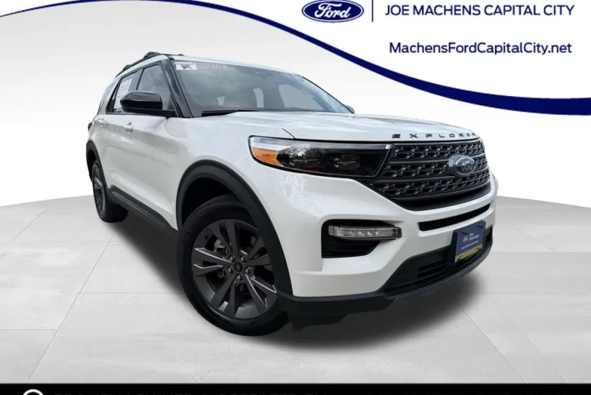 2024 Ford Explorer XLT photo 1