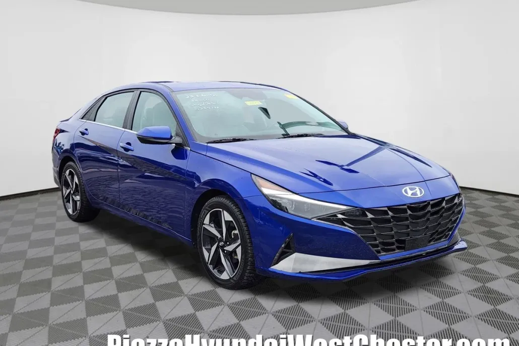 2023 Hyundai Elantra Limited photo 1