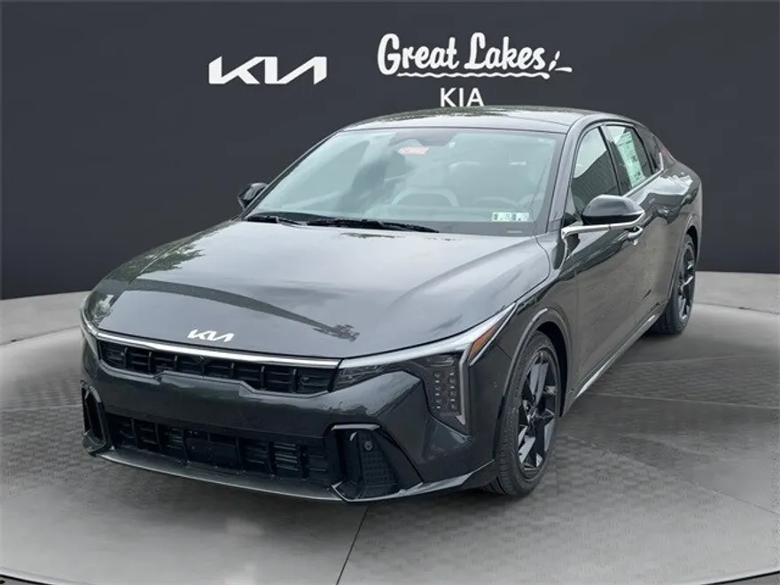 2025 Kia K4 GT-Line Turbo photo 1