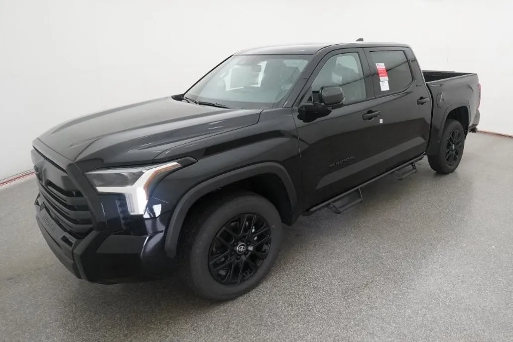 2026 Toyota Tundra Limited CrewMax photo 1