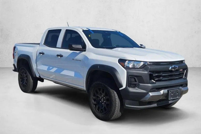 2024 Chevrolet Colorado Trail Boss photo 1