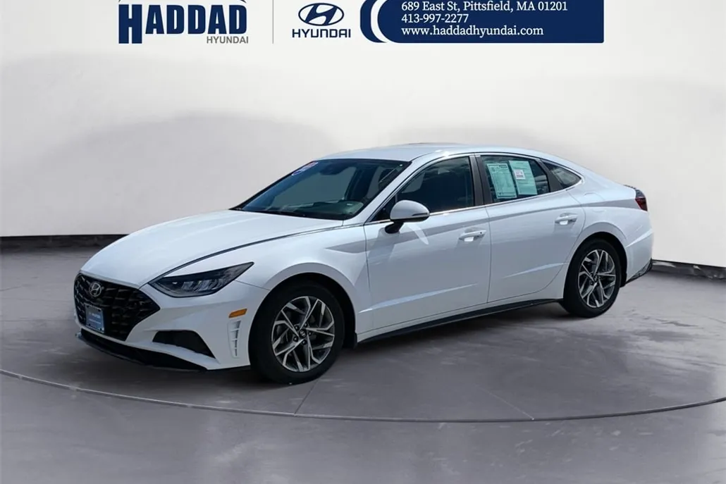 2022 Hyundai Sonata SEL photo 1