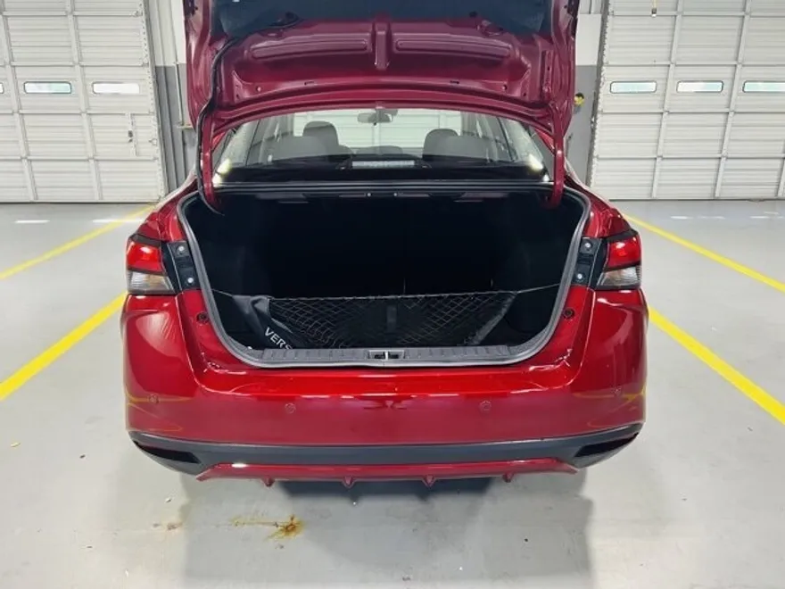 2025 Nissan Versa SV photo 1