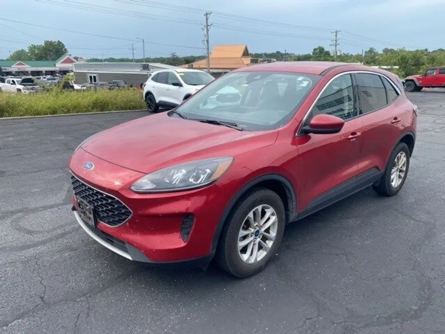 2020 Ford Escape SE photo 1