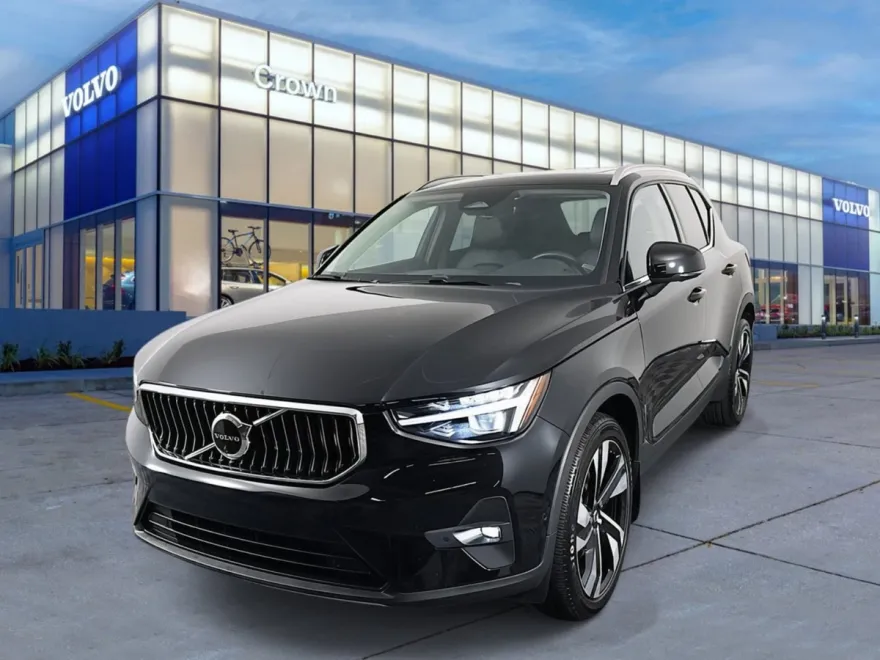 2023 Volvo XC40 AWD Ultimate photo 1