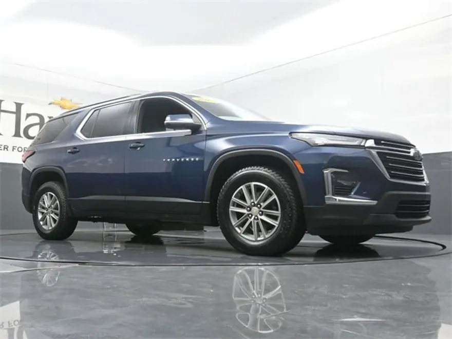 2023 Chevrolet Traverse Cloth 1LT photo 1