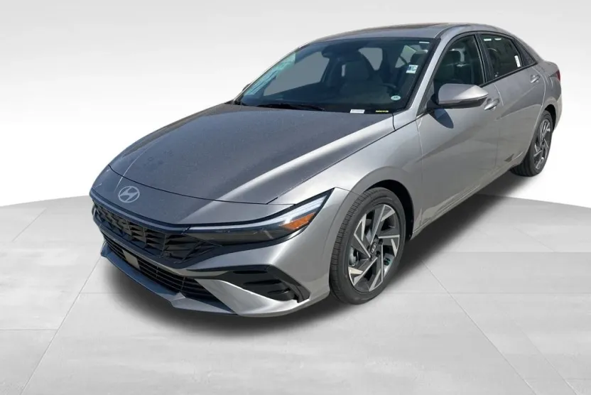 2025 Hyundai Elantra Limited photo 1