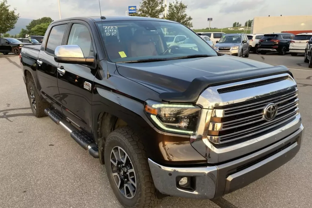 2019 Toyota Tundra SR5 CrewMax photo 1