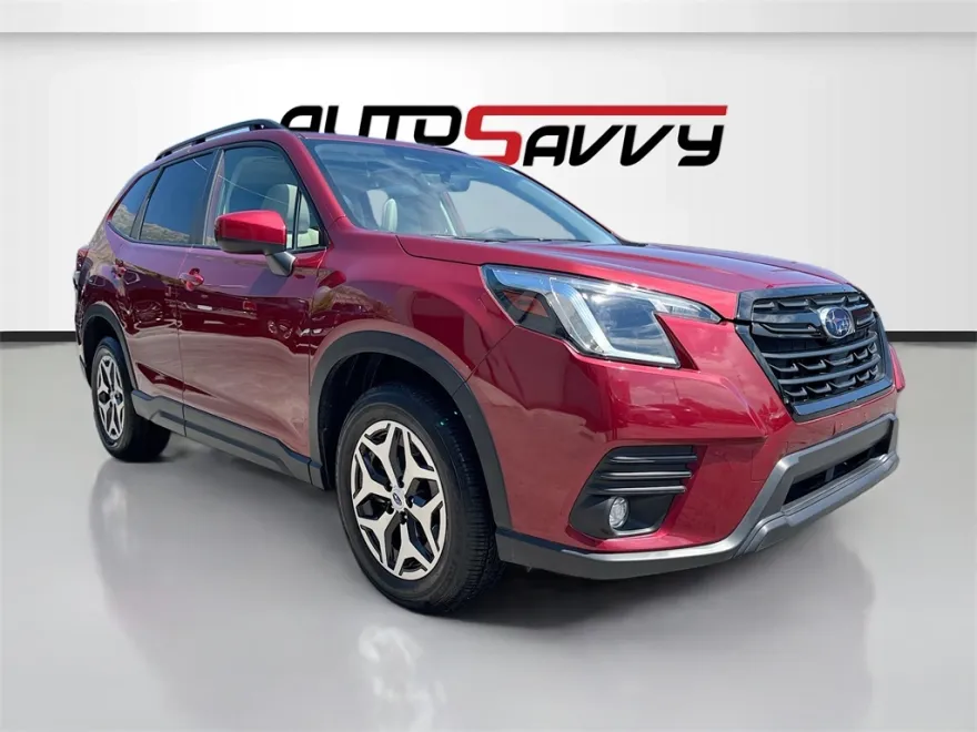 2024 Subaru Forester Premium photo 1