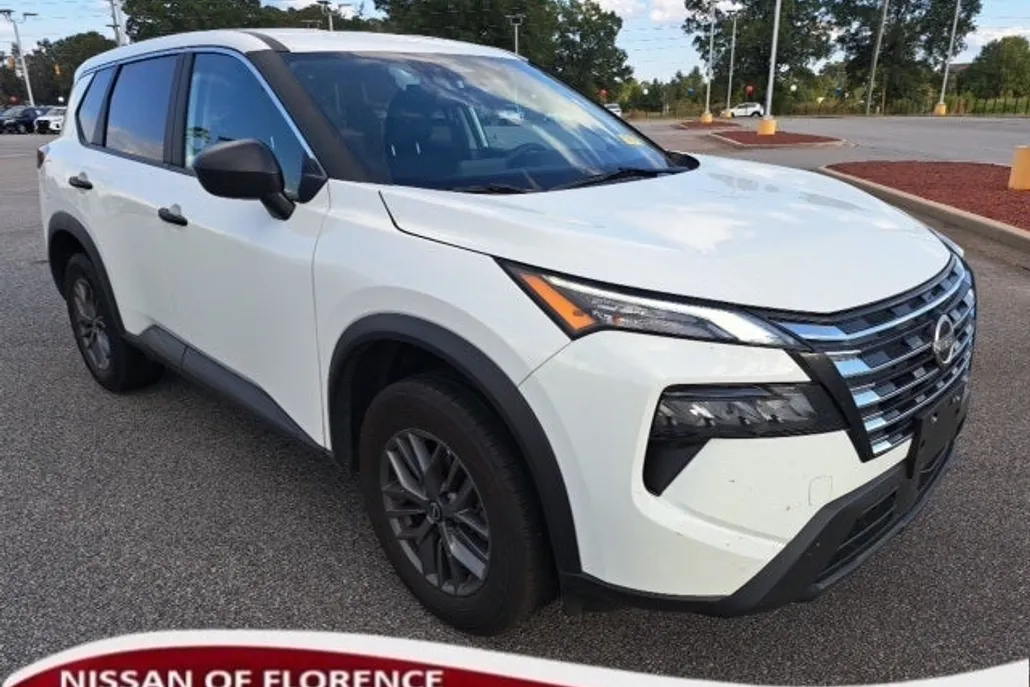 2024 Nissan Rogue S photo 1