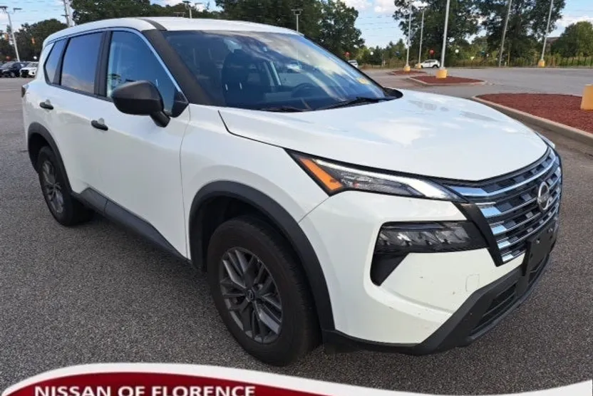 2024 Nissan Rogue S photo 1