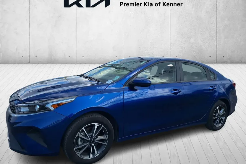 2024 Kia Forte LXS photo 1