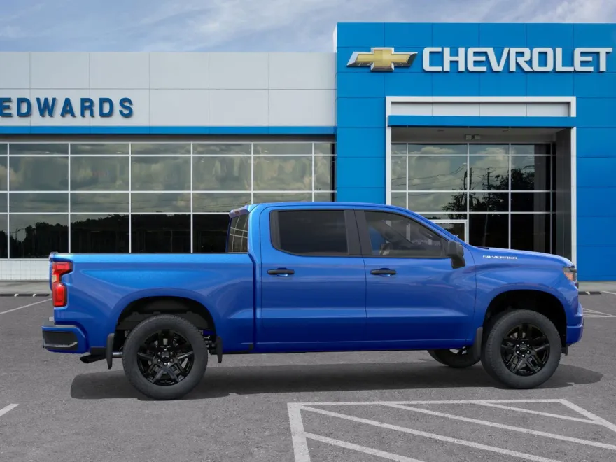 2025 Chevrolet Silverado 1500 Custom photo 1