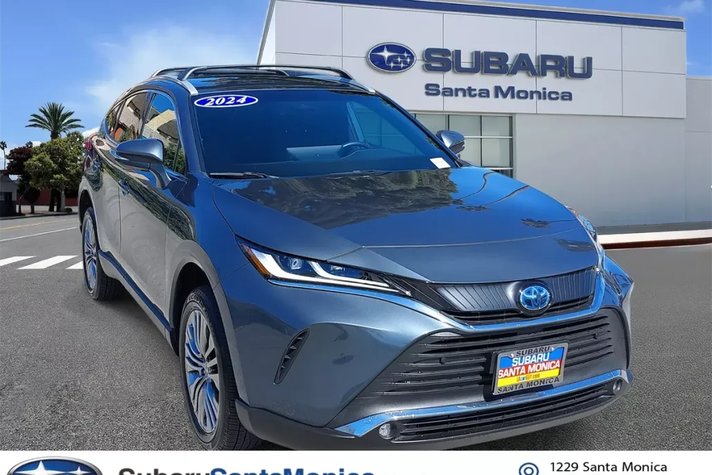 2024 Toyota Venza XLE photo 1
