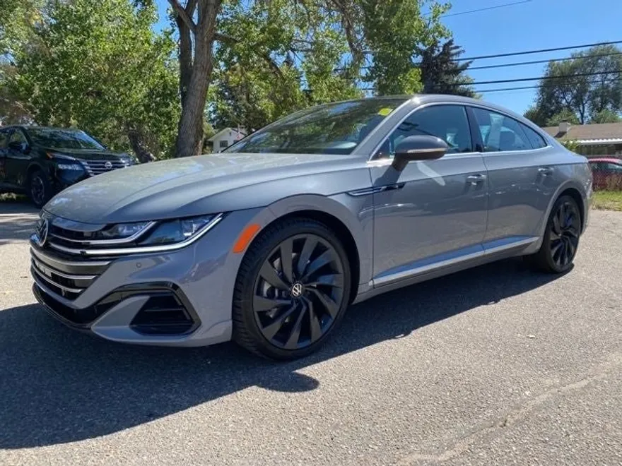 2022 Volkswagen Arteon SEL R-Line photo 1