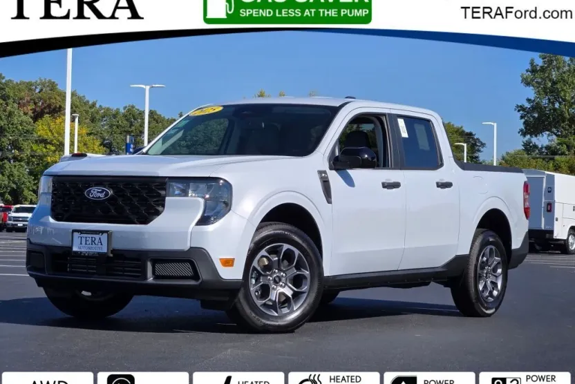 2025 Ford Maverick XLT photo 1
