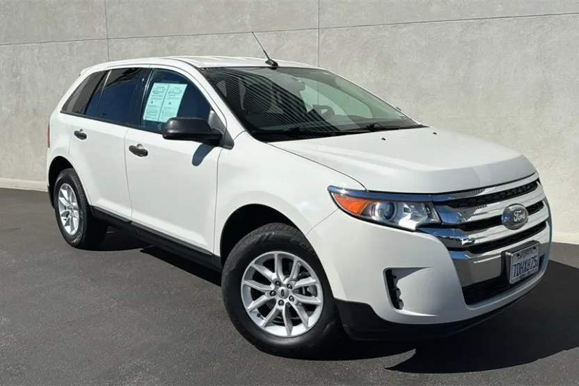 2013 Ford Edge SE photo 1