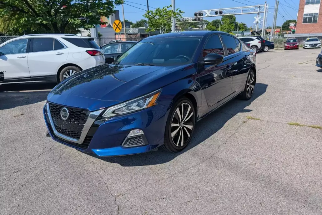 2020 Nissan Altima 2.5 SR photo 1
