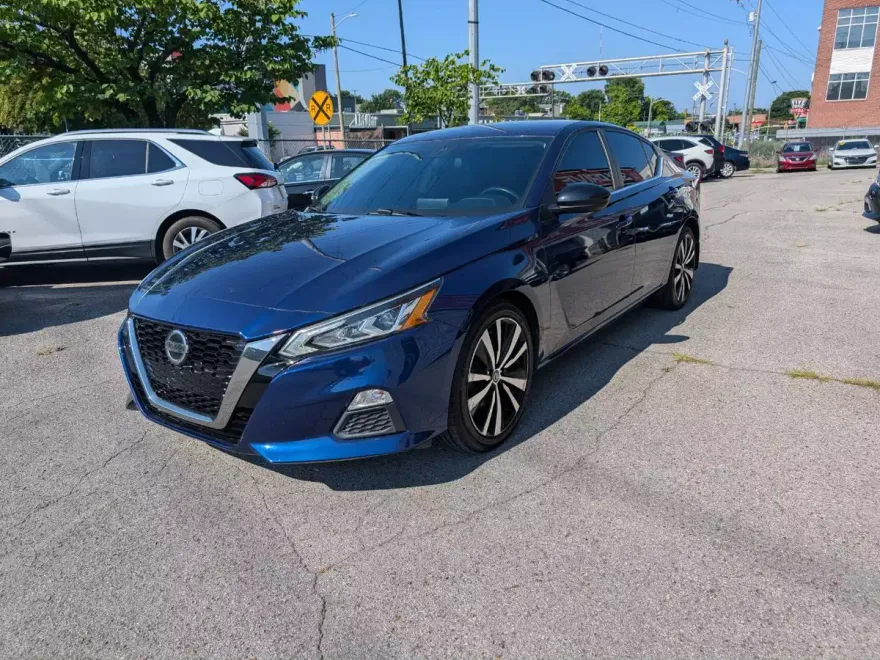 2020 Nissan Altima 2.5 SR photo 1