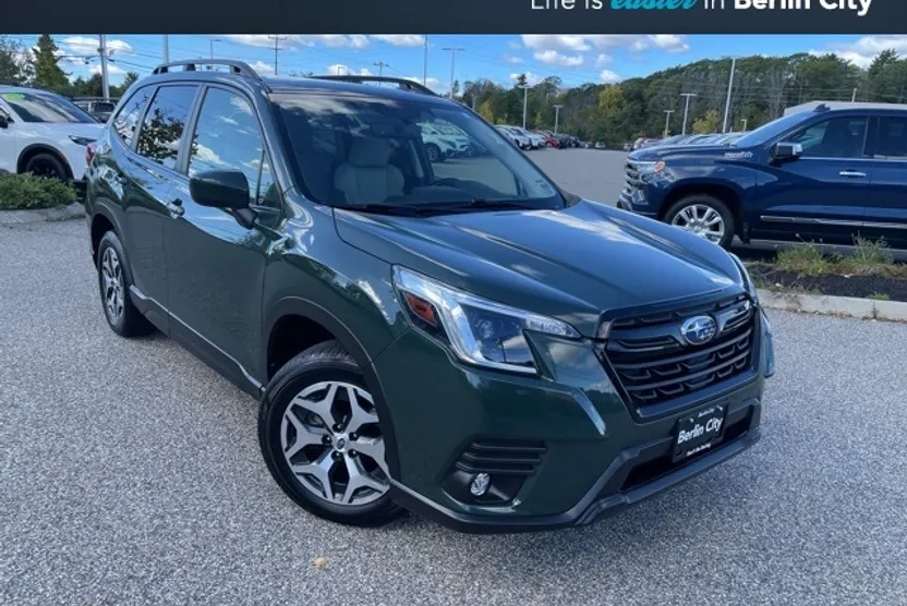 2024 Subaru Forester Premium photo 1