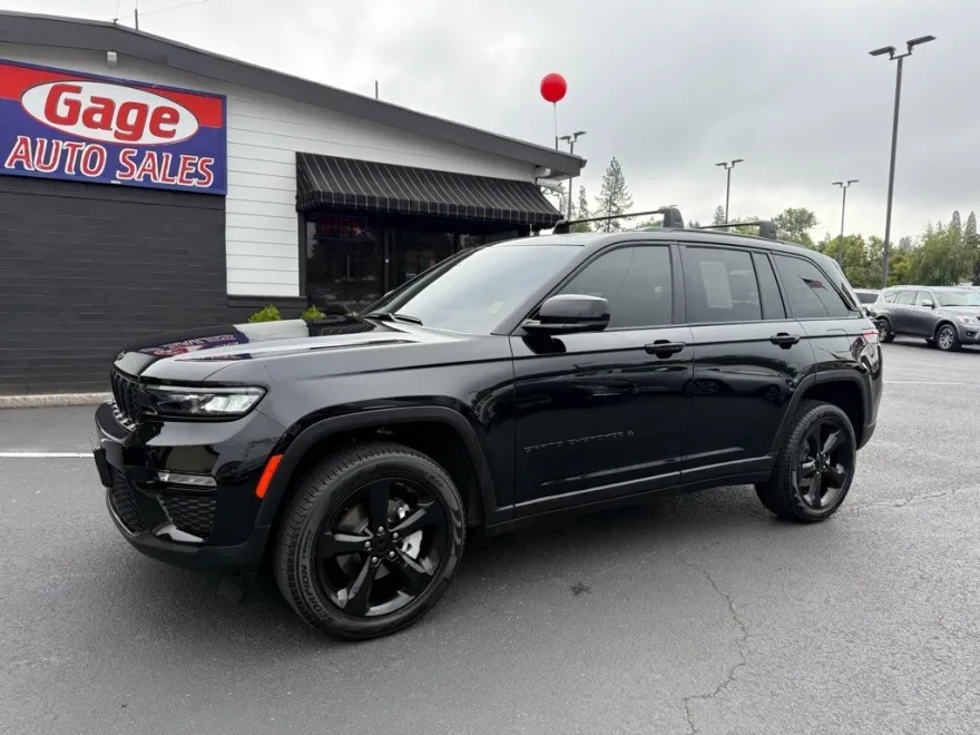 2023 Jeep Grand Cherokee Limited photo 1