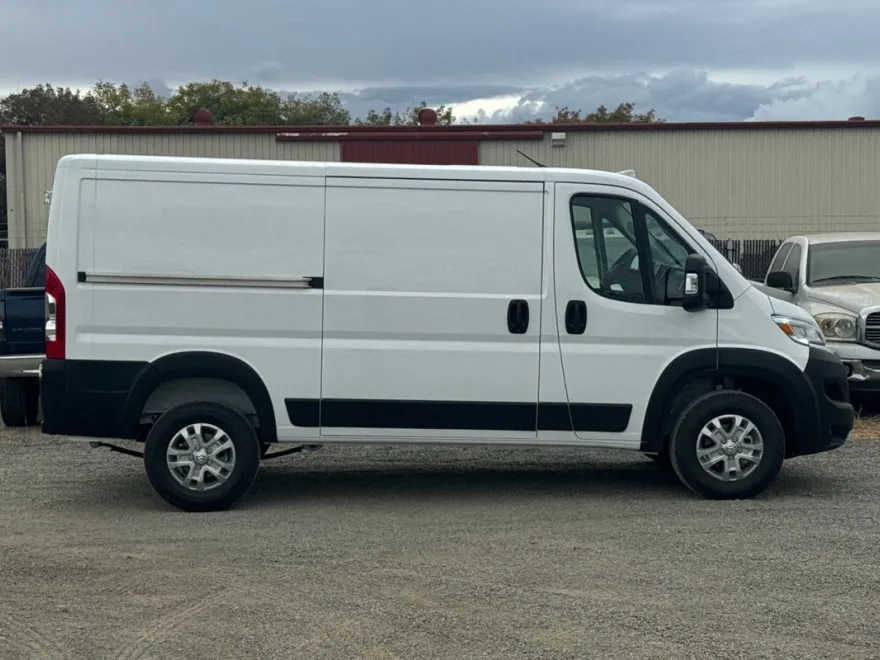 2026 Ram ProMaster 1500 SLT Cargo Van photo 1