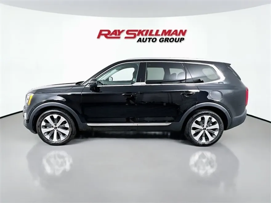 2022 Kia Telluride EX photo 1