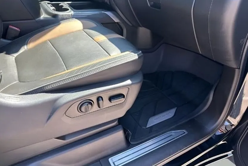 2021 Chevrolet Silverado 2500HD LTZ photo 1