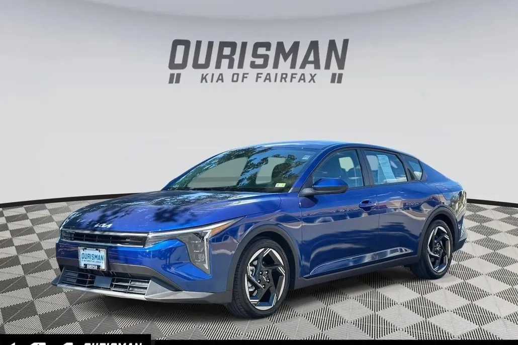 2025 Kia K4 EX photo 1