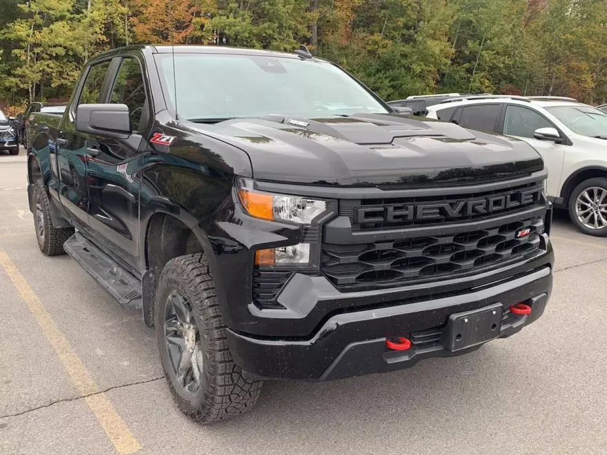 2024 Chevrolet Silverado 1500 Custom Trail Boss photo 1
