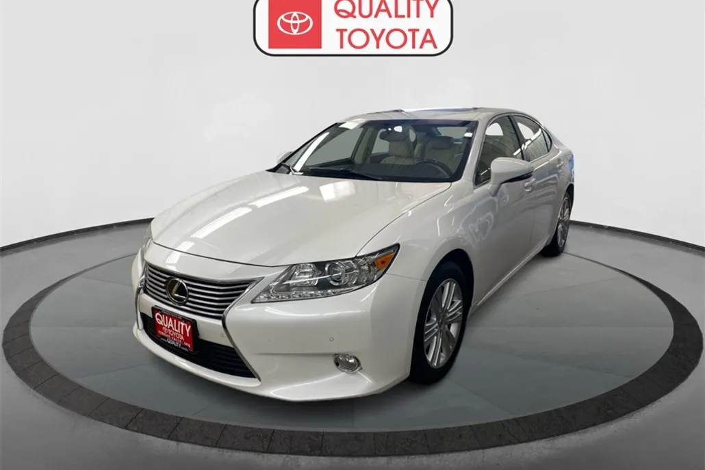 2015 Lexus ES 350 photo 1