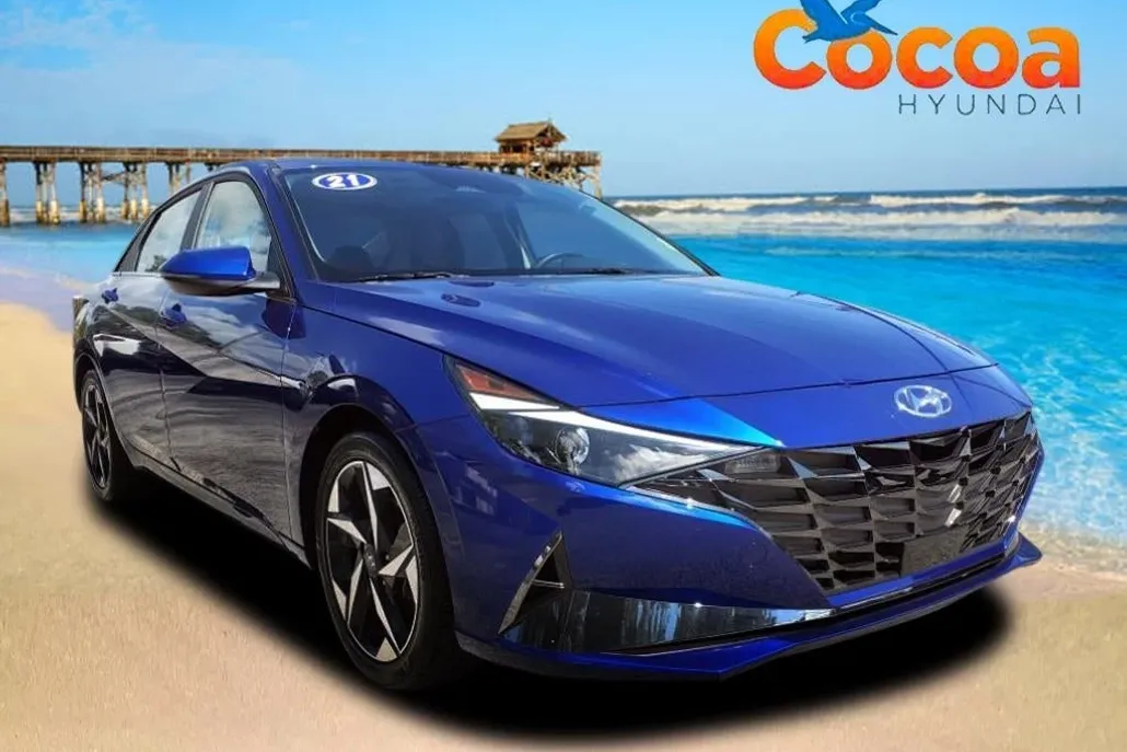 2021 Hyundai Elantra SEL photo 1