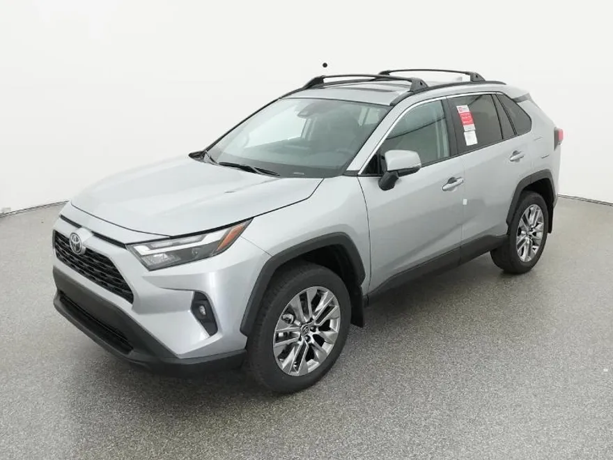 2025 Toyota RAV4 XLE Premium photo 1