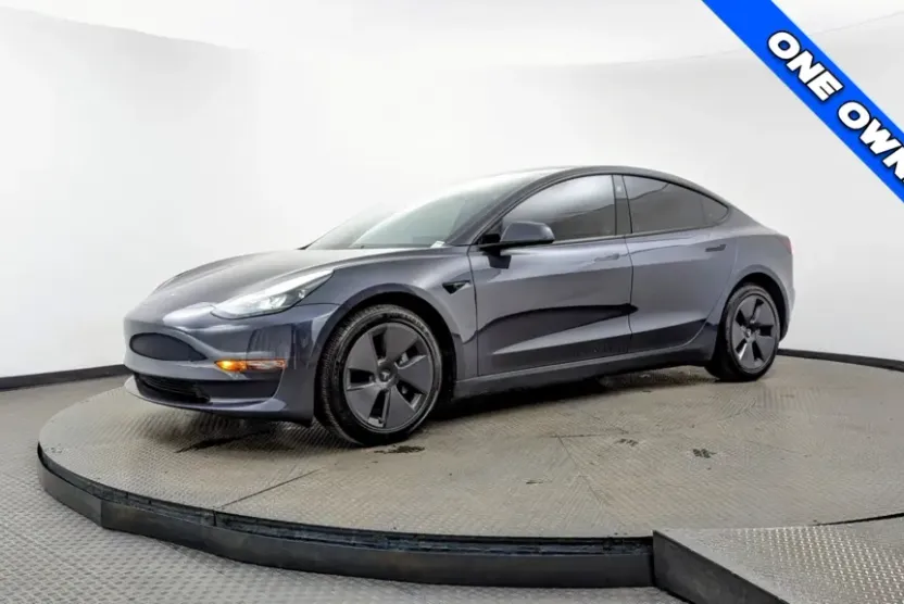 2022 Tesla Model 3 photo 1
