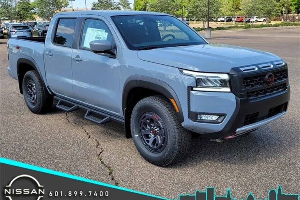 2025 Nissan Frontier PRO-4X photo 1