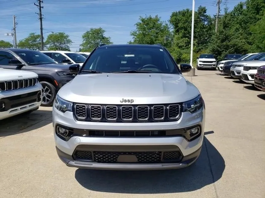 2025 Jeep Compass Limited photo 1