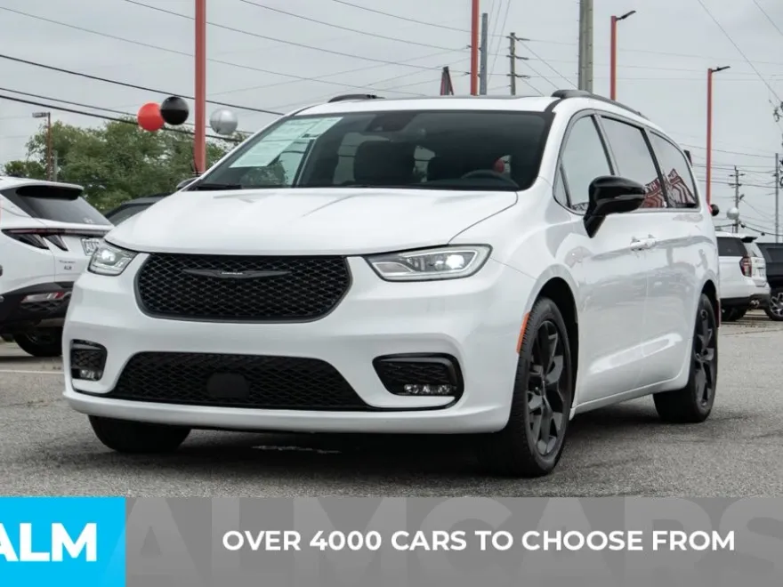 2024 Chrysler Pacifica Limited photo 1