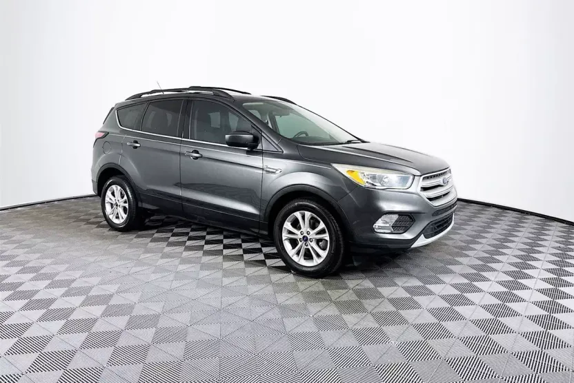 2018 Ford Escape SE photo 1