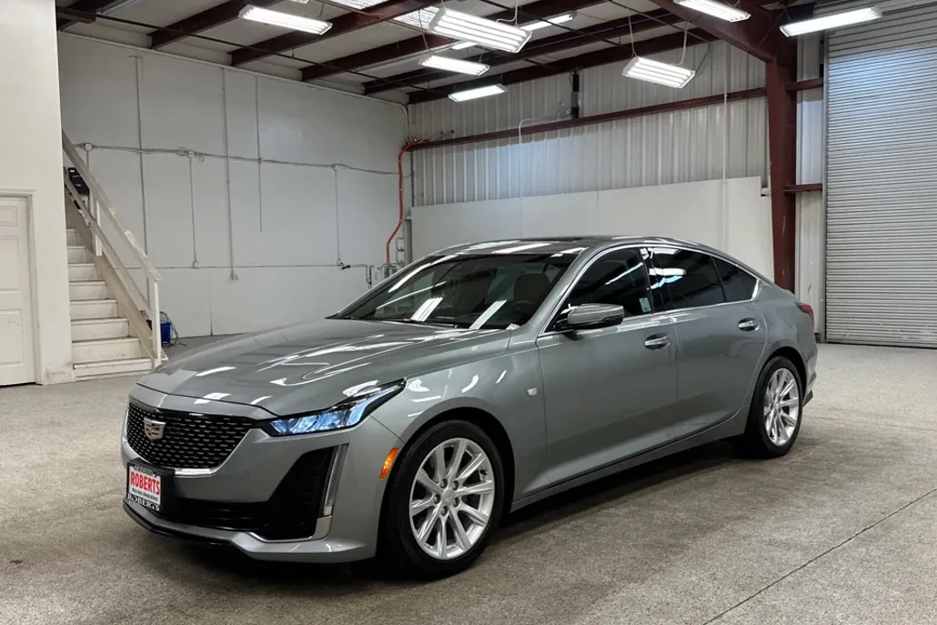 2023 Cadillac CT5 Luxury photo 1