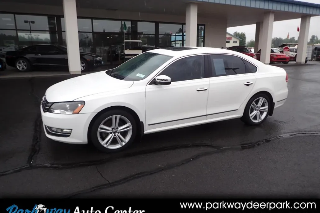 2015 Volkswagen Passat SE photo 1