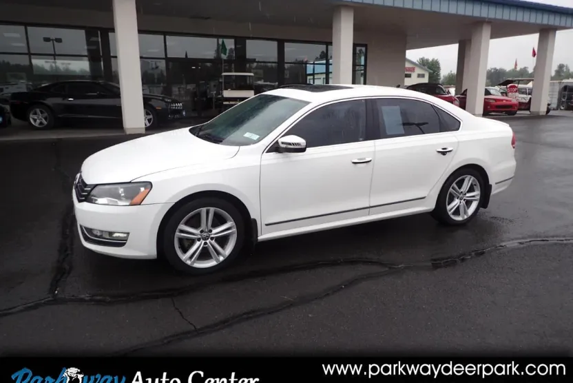 2015 Volkswagen Passat SE photo 1