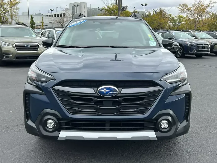 2023 Subaru Outback Limited photo 1