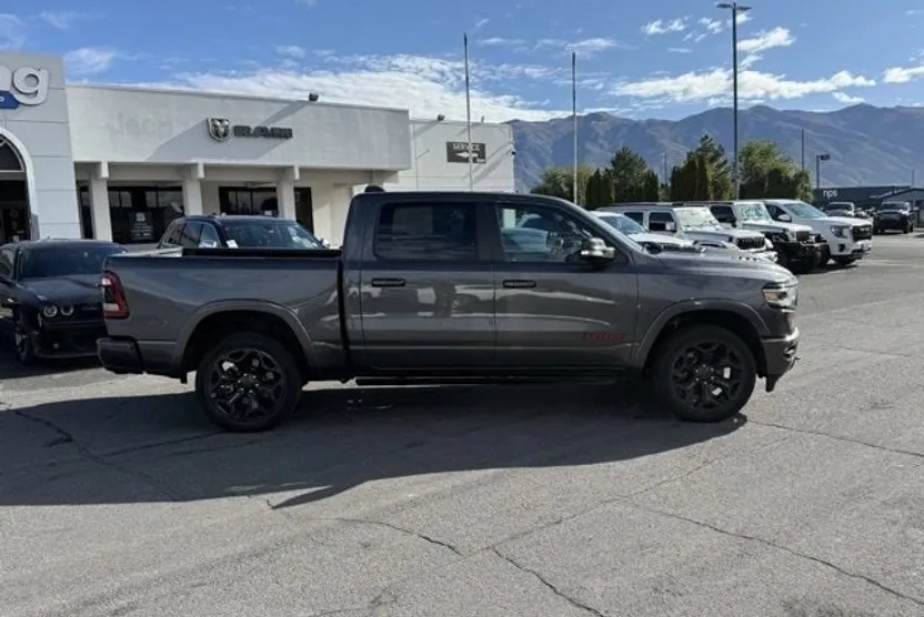 2022 Ram 1500 Limited photo 1