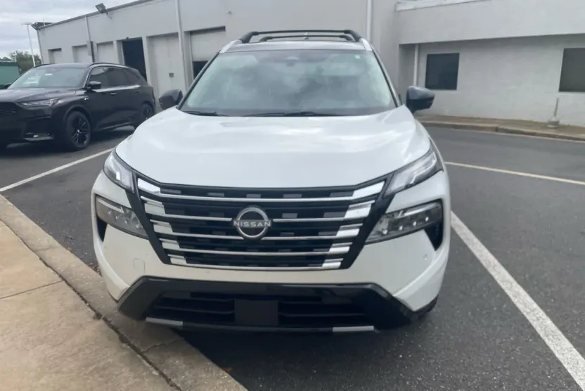 2026 Nissan Rogue Platinum AWD photo 1